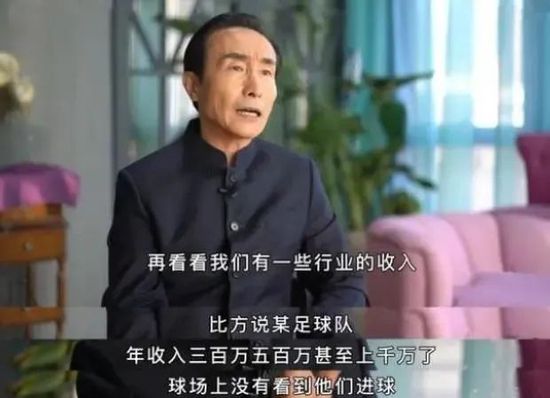 王丽坤饰演的嫌疑人夏薇坐在法庭被告席上神色淡漠，与冯绍峰饰演的洪俊山之间复杂的夫妻关系引人遐想，王千源行走在夜色中疑虑丛生，包贝尔狞笑间变脸的乖戾惹人发怵